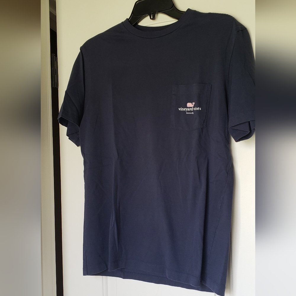 Kentucky Vineyard Vines pocket tshirt